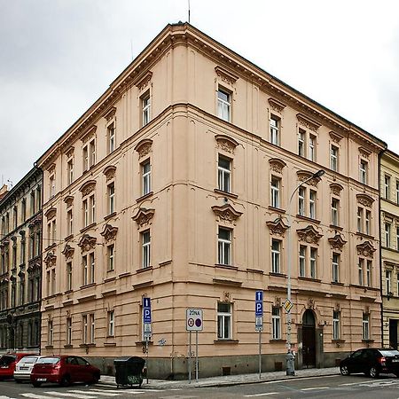 Luxury Center Apt. Charles Bridge Walking Distance ปราก ภายนอก รูปภาพ
