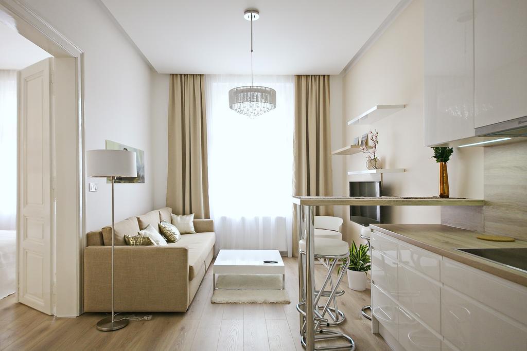 Luxury Center Apt. Charles Bridge Walking Distance ปราก ภายนอก รูปภาพ